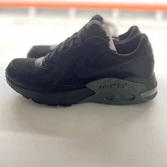 Nike Air Max Excee Black Anthracite Women’s 8 Retro Style Sneakers CD4165-003 - Picture 3 of 10
